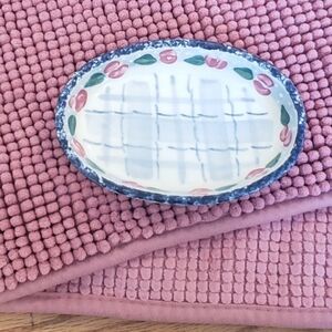 Glazed Pottery Soap Dish With Room Essentials Pink Textured Bath Mat